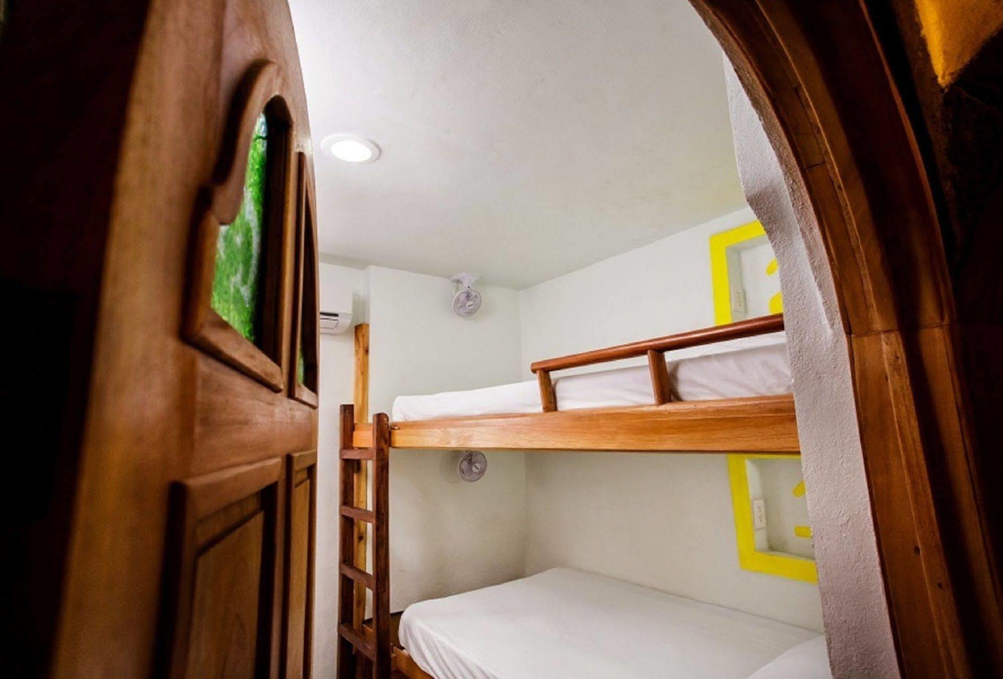 Hostel Natura Cancun Bagian luar foto