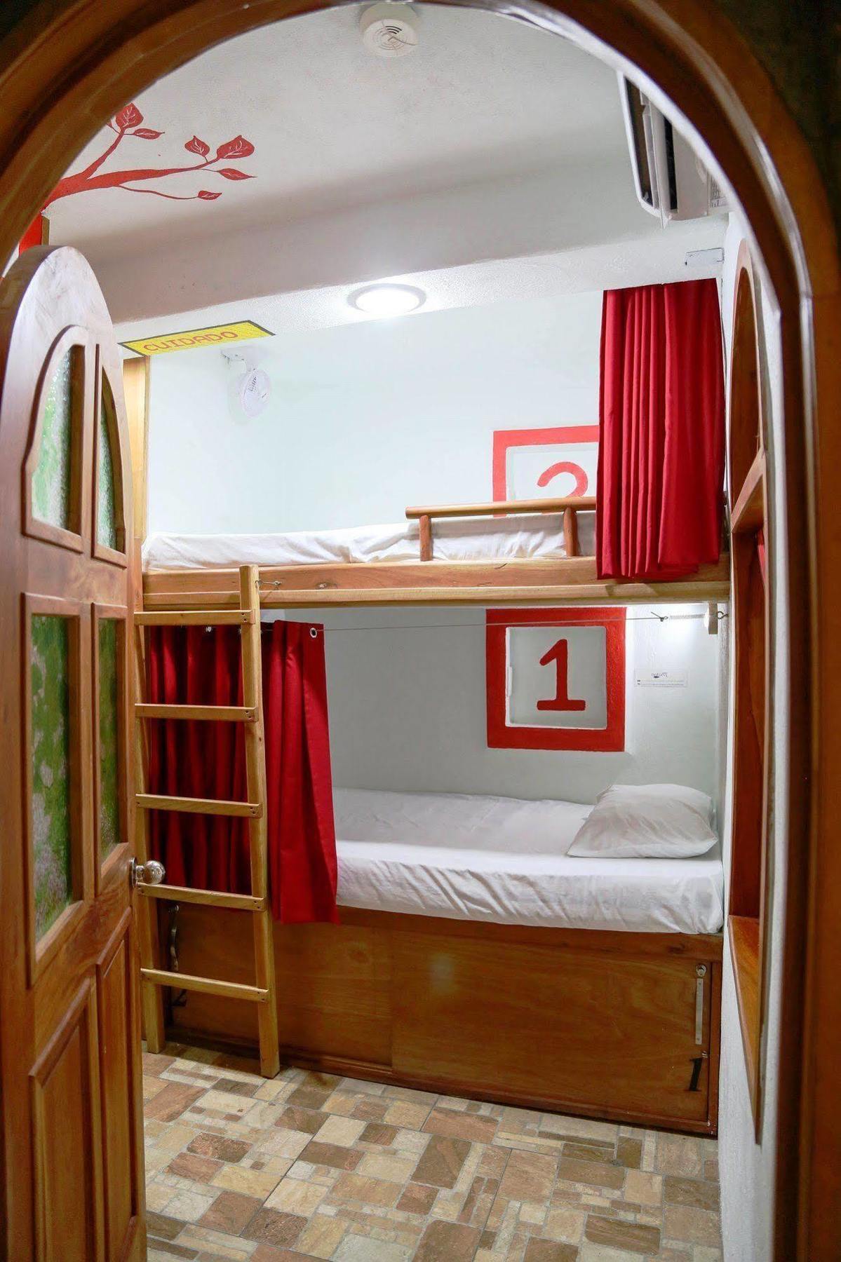 Hostel Natura Cancun Bagian luar foto